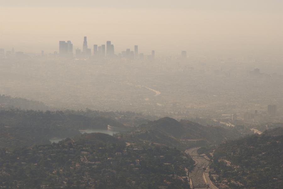A typical Los Angeles smog happening because of a temperature inversion